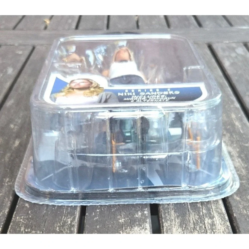 Vintage Mezco NBC Heroes Series 2 Niki Sanders Sealed Action Figure